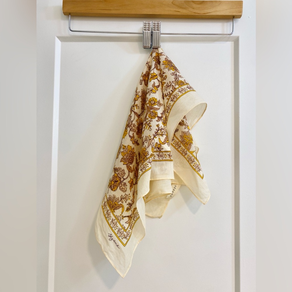 Sézane Gaston Scarf in April Floral
